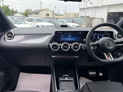 MERCEDES-BENZ GLA - 2