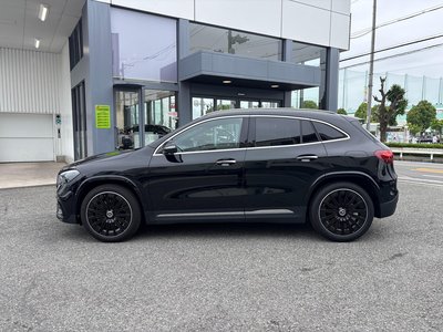 MERCEDES-BENZ GLA - 10