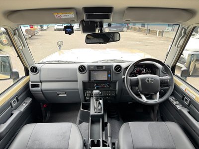 TOYOTA LAND CRUISER - 2