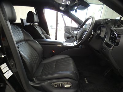 2022 Lexus LS 缩略图 31