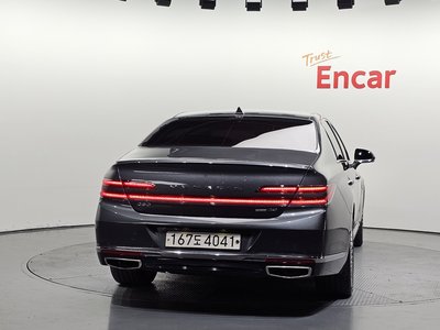 GENESIS G90 - 4