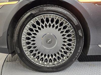 GENESIS G90 - 6