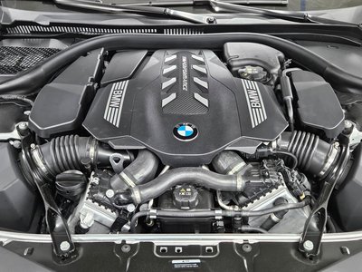 BMW 8 SERIES - 7