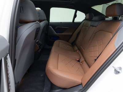 BMW 5 SERIES - 10