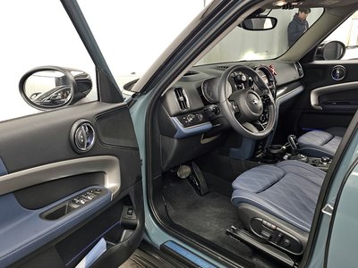 MINI COUNTRYMAN - 10