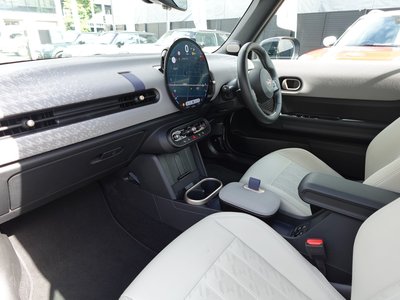 صورة مصغرة 57 لـ 2025 MINI COOPER CONVERTIBLE