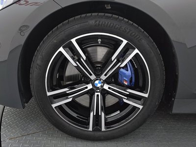 2025 BMW 3 SERIES photo 6