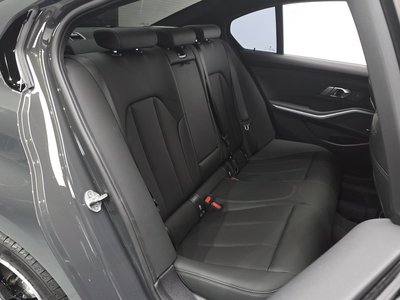 2025 BMW 3 SERIES 缩略图 18