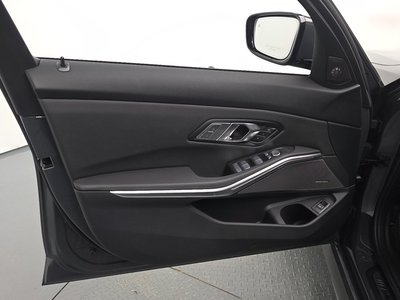 2025 BMW 3 SERIES 缩略图 14