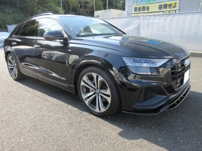 AUDI Q8 - 9