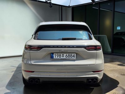 PORSCHE CAYENNE - 3