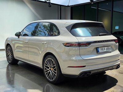 PORSCHE CAYENNE - 7