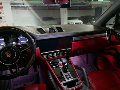 PORSCHE CAYENNE - 9