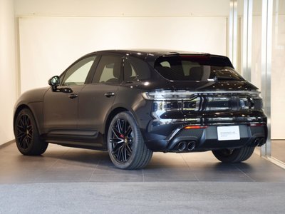 PORSCHE MACAN - 4