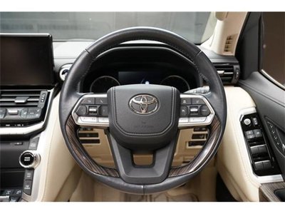 صورة مصغرة 22 لـ 2023 Toyota LAND CRUISER 300