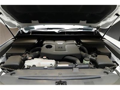 صورة مصغرة 42 لـ 2023 Toyota LAND CRUISER 300