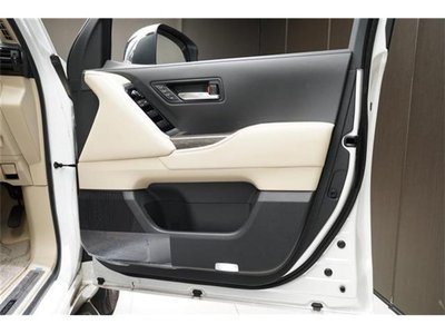 صورة مصغرة 32 لـ 2023 Toyota LAND CRUISER 300