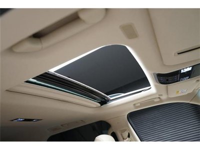 صورة مصغرة 30 لـ 2023 Toyota LAND CRUISER 300