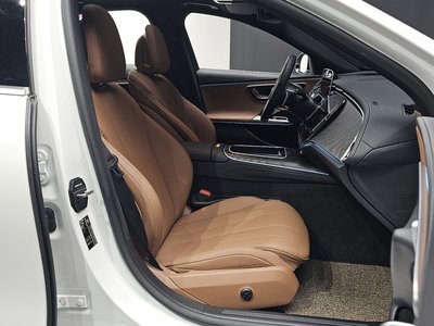 MERCEDES-BENZ E-CLASS - 10