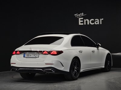 MERCEDES-BENZ E-CLASS - 5