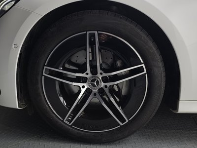 MERCEDES-BENZ E-CLASS - 6