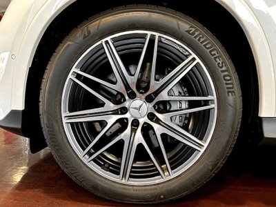 MERCEDES-BENZ GLC AMG - 9