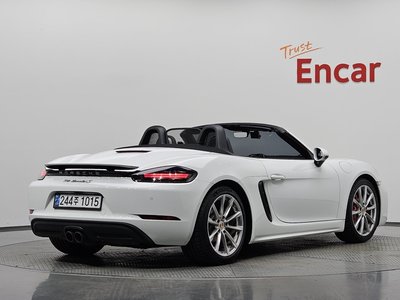 صورة 3 لـ 2018 Porsche 718