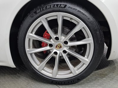 صورة 8 لـ 2018 Porsche 718