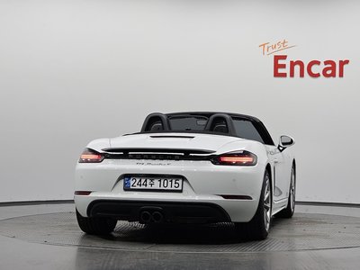 صورة 4 لـ 2018 Porsche 718