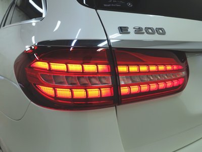 MERCEDES-BENZ E-CLASS - 5