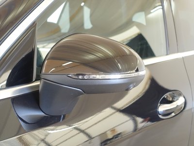 MERCEDES-BENZ GLC - 7