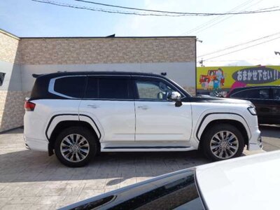 TOYOTA LAND CRUISER 300 - 3