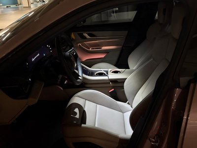 2025 Porsche TAYCAN thumbnail 16