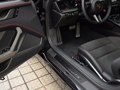 2025 Porsche 911 — миниатюра 14