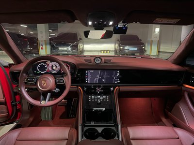 صورة 8 لـ 2025 Porsche PANAMERA