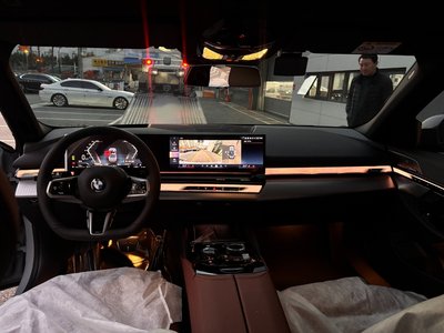 صورة 9 لـ 2025 BMW 5 SERIES