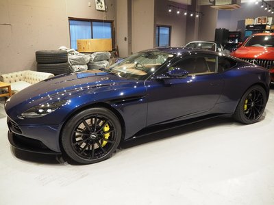 ASTON MARTIN DB11 - 1