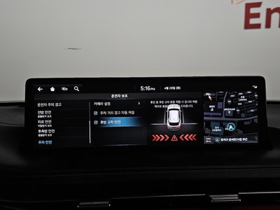 2021 Genesis GV70 — миниатюра 23