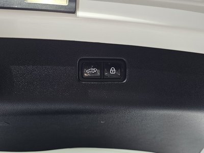 2021 Genesis GV70 — миниатюра 34