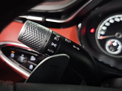 2021 Genesis GV70 — миниатюра 31