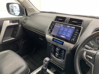 2023 Toyota LAND CRUISER PRADO — миниатюра 19