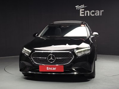 MERCEDES-BENZ E-CLASS - 2