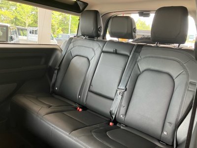 LAND ROVER DEFENDER - 8
