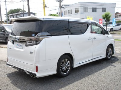 TOYOTA VELLFIRE - 9
