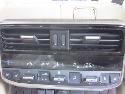 2026 Toyota LAND CRUISER 300 — миниатюра 46