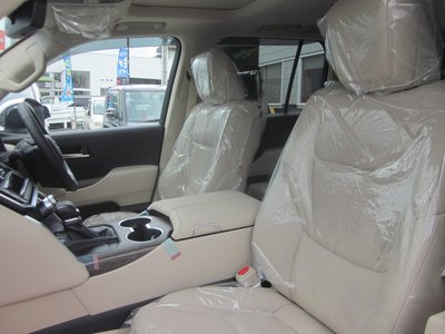 2026 Toyota LAND CRUISER 300 — миниатюра 19