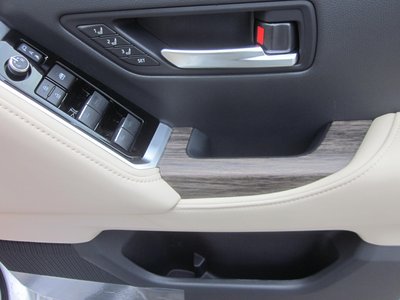 2026 Toyota LAND CRUISER 300 — миниатюра 37