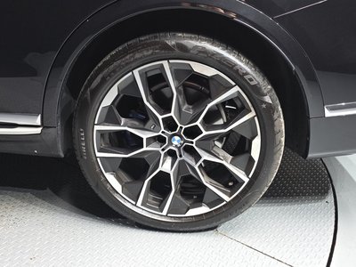 2025 BMW X7 照片 8