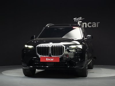 2025 BMW X7 照片 3