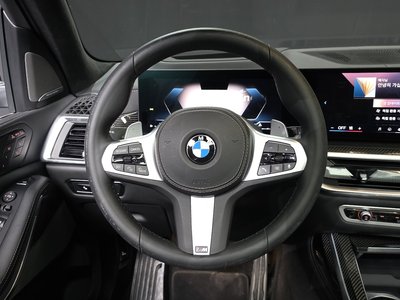 2025 BMW X7 缩略图 19